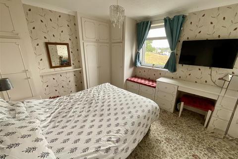 3 bedroom semi-detached house for sale, Brynmelyn Avenue, Llanerch, Llanelli