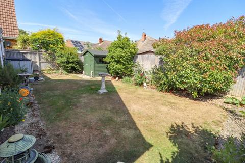 3 bedroom detached house for sale, Burwood Grove, Hayling Island