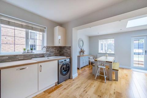 4 bedroom detached house for sale, Brow Wood Road, Birstall