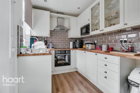 2 bedroom end of terrace house for sale, Martin Road, Ipswich