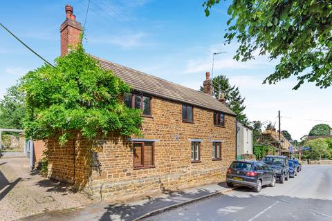 4 bedroom detached house for sale, Banbury Road Litchborough, Northamptonshire, NN12 8JF