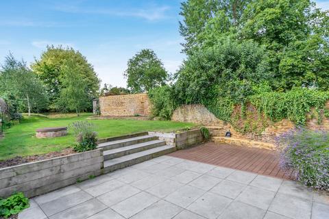 4 bedroom detached house for sale, Banbury Road Litchborough, Northamptonshire, NN12 8JF