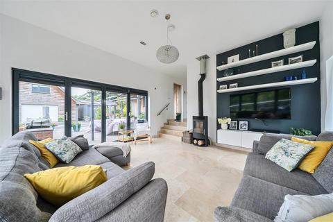 3 bedroom detached house for sale, Penrhos, Llanymynech.