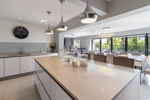 4 bedroom detached house for sale, Hayslan Avenue, Malvern, Worcestershire, WR14 2RQ