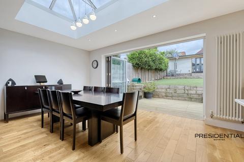 5 bedroom semi-detached house for sale, Buckhurst Hill IG9