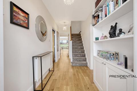 5 bedroom semi-detached house for sale, Buckhurst Hill IG9