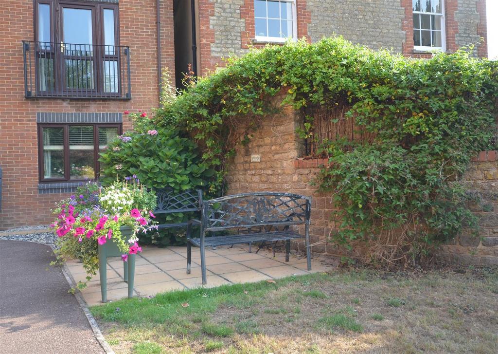 Front Seating Area