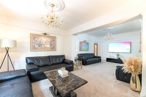 9 Coniston Grove, Bradford, BD9 5HN
