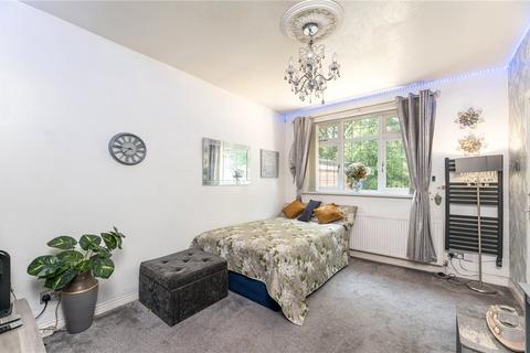 9 Coniston Grove, Bradford, BD9 5HN