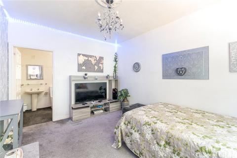 9 Coniston Grove, Bradford, BD9 5HN
