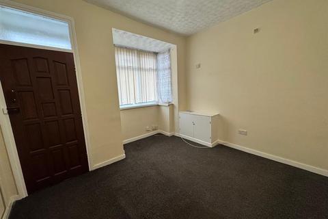 3 bedroom terraced house to rent, Dora Street, Pleck, Walsall
