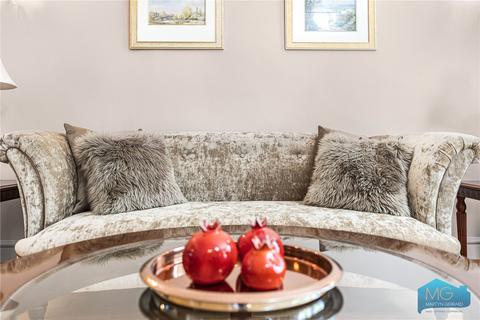 26 Waverley Grove, London, N3 3PX