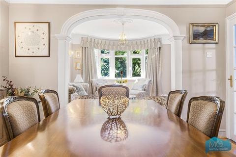 26 Waverley Grove, London, N3 3PX