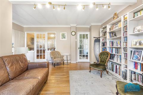 26 Waverley Grove, London, N3 3PX