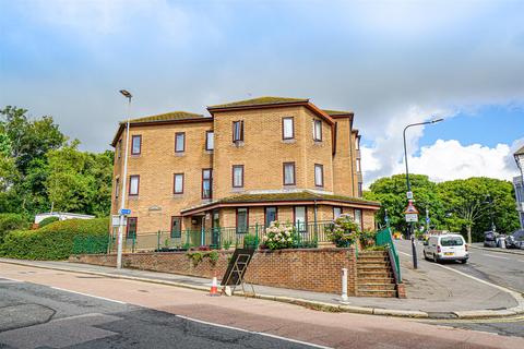2 bedroom retirement property for sale, Holmesdale Gardens, Hastings