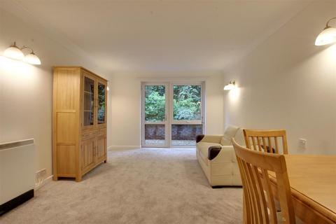 undefined, Homewillow Close, London