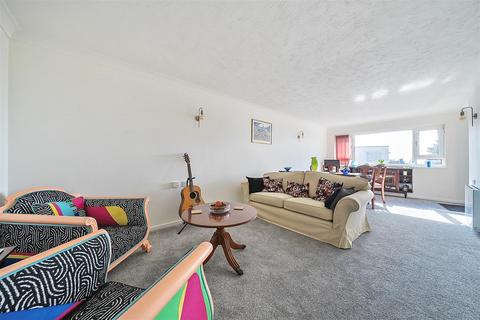 undefined, Kings Parade, Aldwick