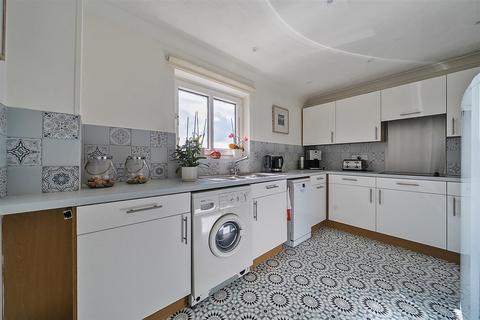 undefined, Kings Parade, Aldwick