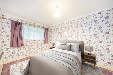 1 bedroom flat for sale, Clarence Lane, London SW15