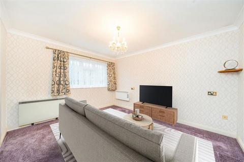 1 bedroom flat for sale, Clarence Lane, London SW15