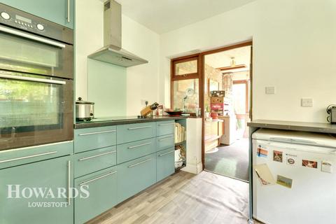4 bedroom semi-detached house for sale, Beccles Road, South Oulton Broad
