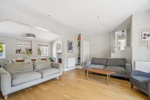 undefined, London Road, Bourne End, HP1