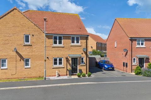3 bedroom semi-detached house for sale, Heather Drive , Pontefract  WF8