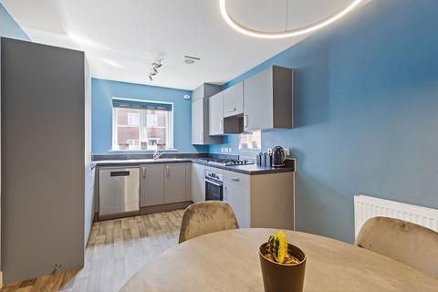 3 bedroom semi-detached house for sale, Heather Drive , Pontefract  WF8