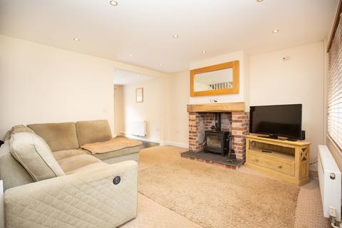 37 Ambien Road, Atherstone, CV9 2AT