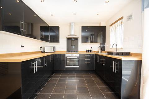 37 Ambien Road, Atherstone, CV9 2AT