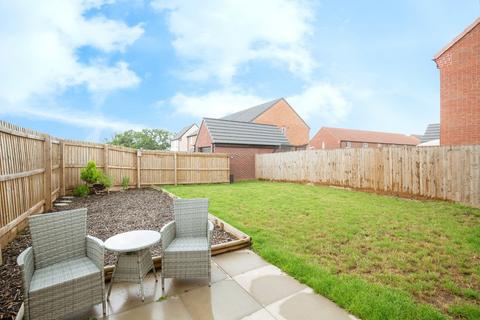 43 Caesar Drive, Nuneaton, CV11 6ZD