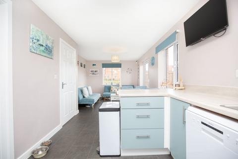 43 Caesar Drive, Nuneaton, CV11 6ZD