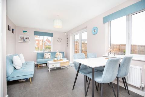 43 Caesar Drive, Nuneaton, CV11 6ZD