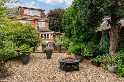 4 bedroom semi-detached house for sale, Cozens Road, Ware SG12