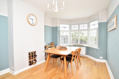 24 Arncliffe Road, Harrogate, HG2 8NQ