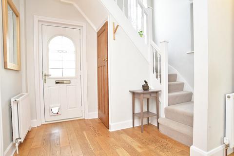 24 Arncliffe Road, Harrogate, HG2 8NQ