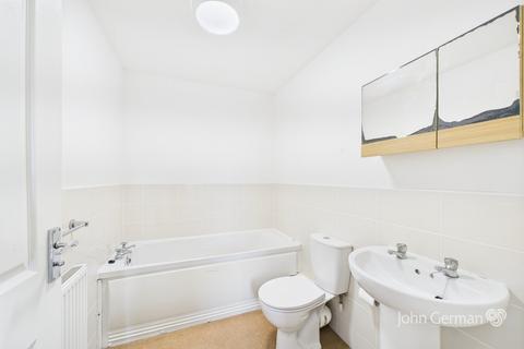 79 Highfields Park Drive, Derby, DE22 1BW