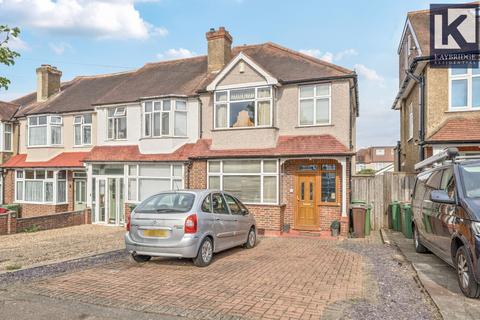 3 bedroom end of terrace house for sale, Stoneleigh Avenue, Worcester Park, KT4