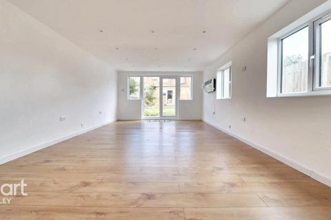 undefined, Putteridge Road, Luton