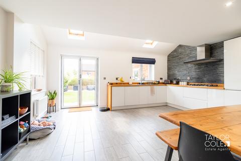 30 Brooklime Way, Tamworth, B79 0FD