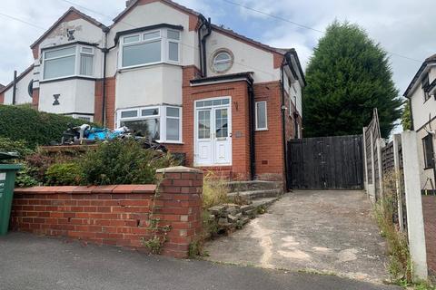 3 bedroom semi-detached house to rent, Craigwell Road, Prestwich
