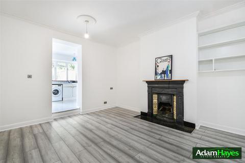3 bedroom maisonette for sale, Regents Park Road, London N3