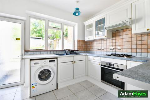 3 bedroom maisonette for sale, Regents Park Road, London N3
