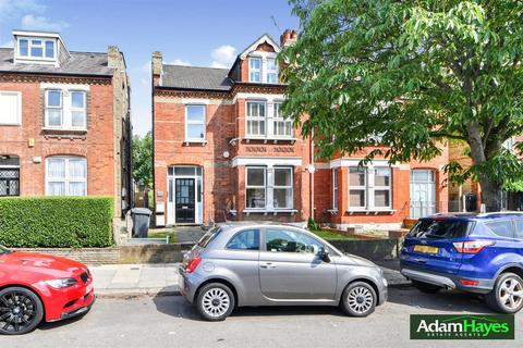 3 bedroom maisonette for sale, Regents Park Road, London N3