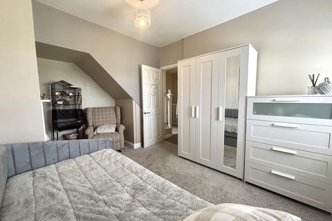 12 Alexander Square, Clayton, Bradford, BD14 6QU