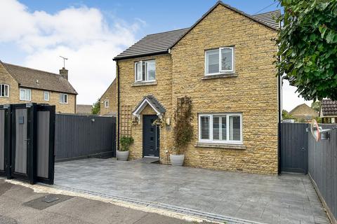 4 bedroom detached house for sale, Prince Charles Road, Fairford GL7