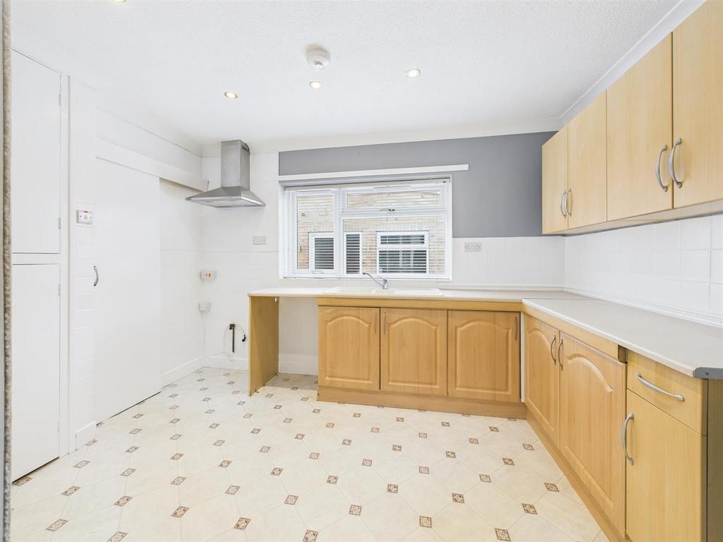 Kitchen: