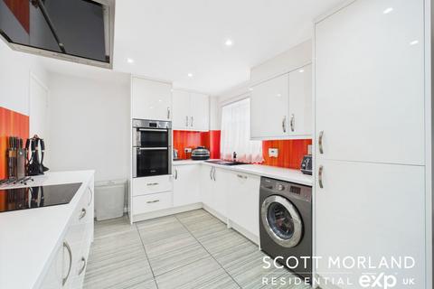 10 Chantry Mews, Basingstoke, RG22 4UE