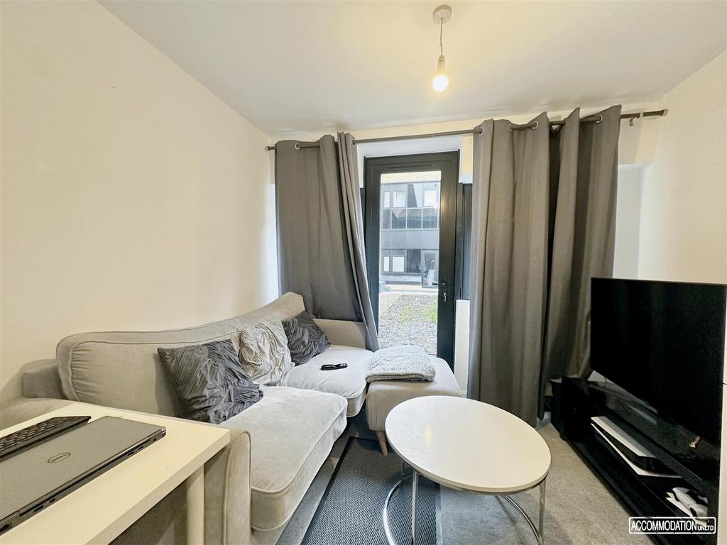 Living Room/Kitchen