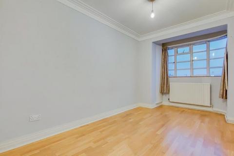 1 bedroom flat to rent, Mornington Crescent, London, NW1